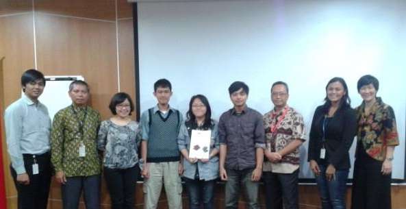 Juara -1-Tim-Attendance Record System with Integrated body Health Information ( Bagus Hanindito, Cindy Agustina & Wisnu Wijayanto.)