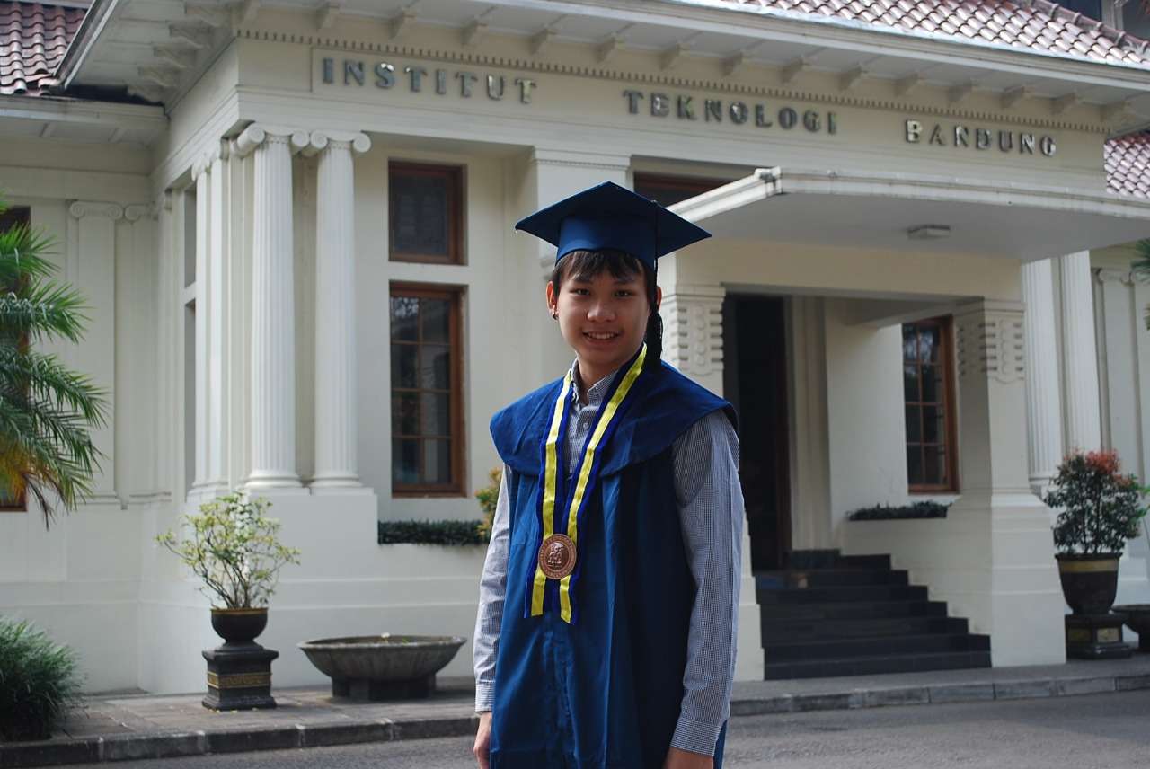 Bobbi Winema Yogatama (EL ’14), Wisudawan dengan IPK Sempurna