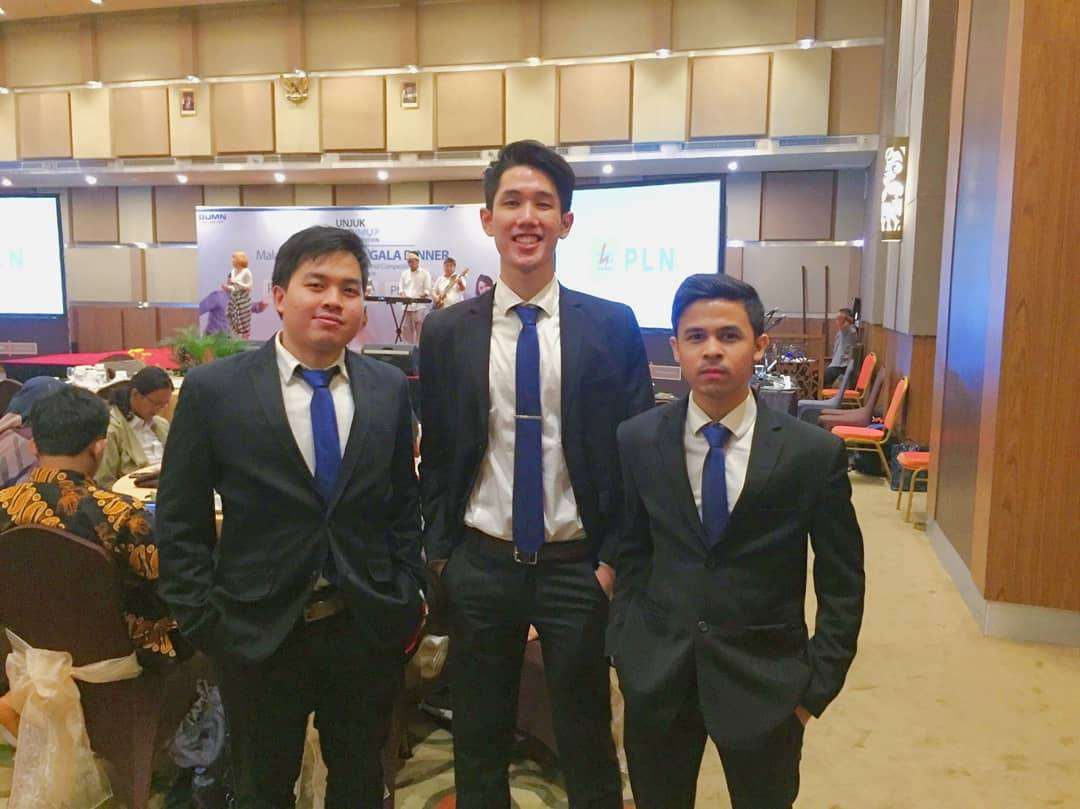 Tim DISTRIBUTE-IT Sabet Juara 1 Paper pada PLN Unjuk Energi Competition 2019