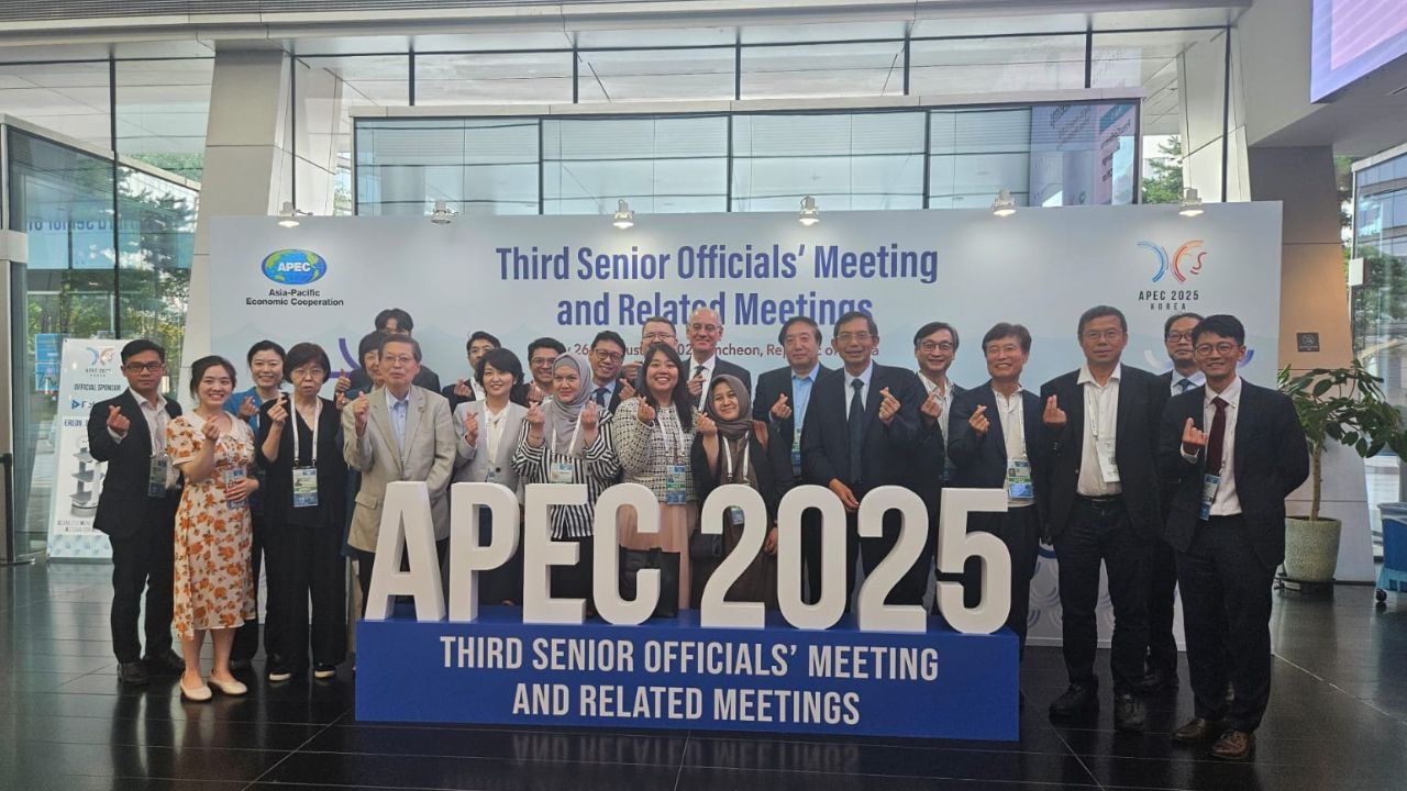 Dosen STEI ITB Hadiri Workshop Internasional APEC “Smart Silver Innovation” 2025 di Korea