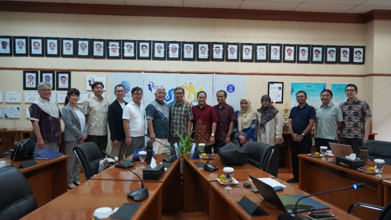 STEI ITB dan Daiken Holdings Bahas Peluang Kerja Sama Pendidikan dan Pengembangan SDM