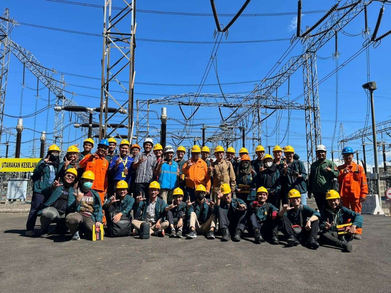 Program Studi Teknik Tenaga Listrik STEI melakukan kunjungan ke GITET500kV dan PLTA (Pembangkit Listrik Tenaga Air) Cirata