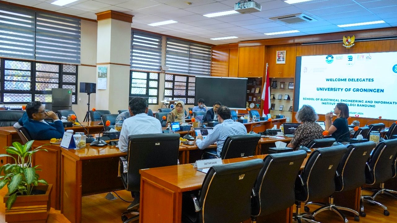 STEI ITB Sambut Kunjungan Delegasi University of Groningen dengan Rencana Kerja Sama Double Degree dan Sesi Guest Lecture