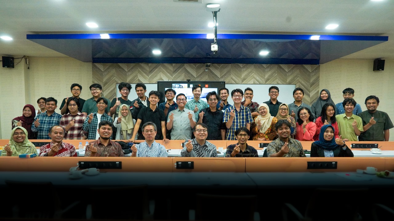 IEEE CAS Day 2024 di Institut Teknologi Bandung: Kolaborasi dan Inovasi Meriah dengan Kejutan Perayaan 75 Tahun CASS