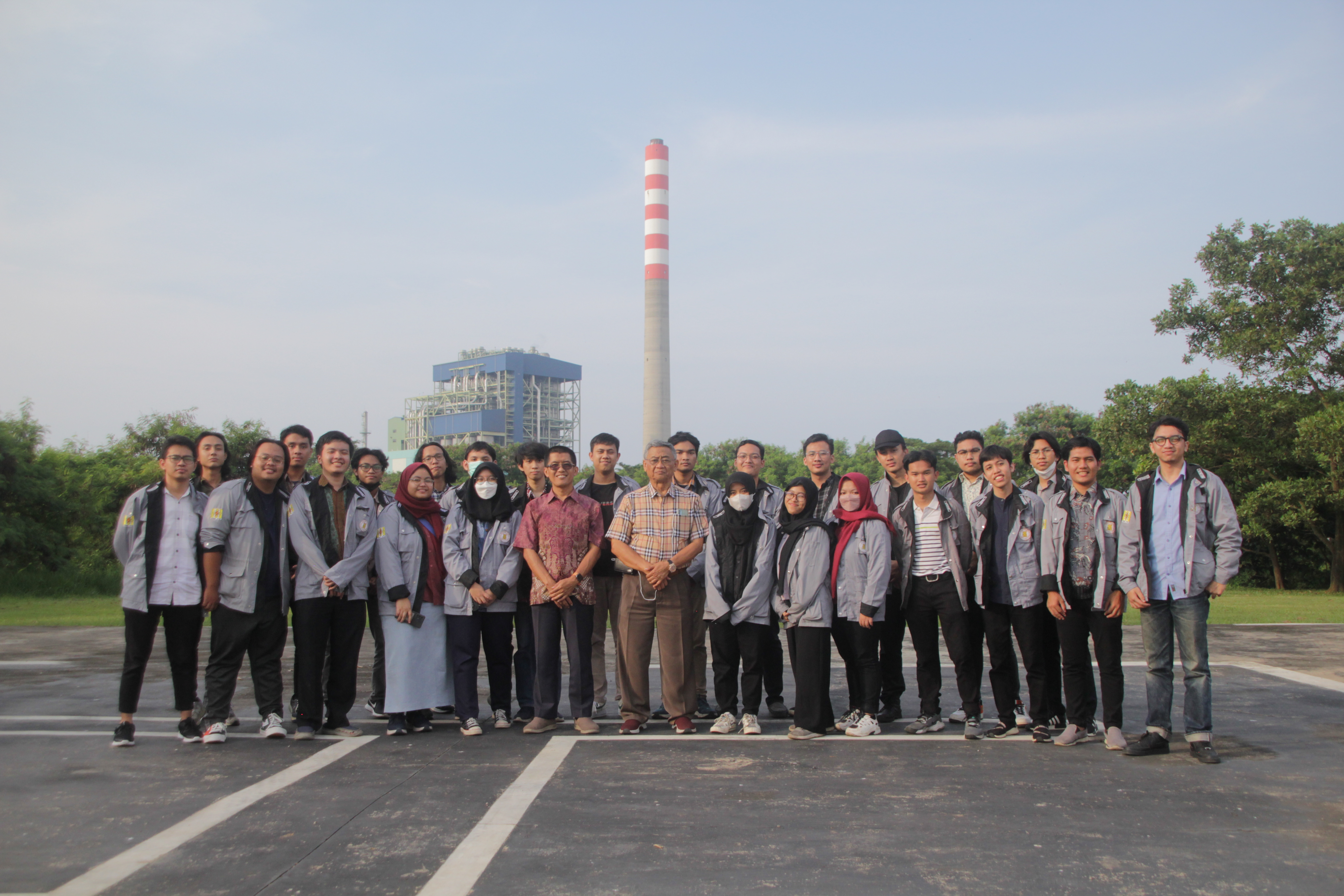 Program Studi Teknik Tenaga Listrik STEI melakukan kunjungan ke PLTU (Pembangkit Listrik Tenaga Uap) Cirebon