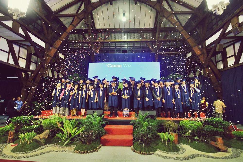 October Graduation Ceremony