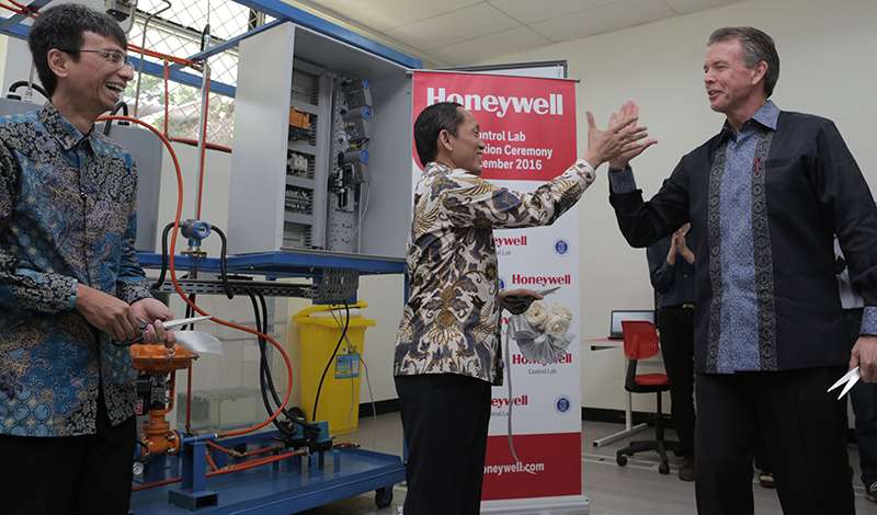 Honeywell – ITB Resmikan Control Lab Kelas Dunia