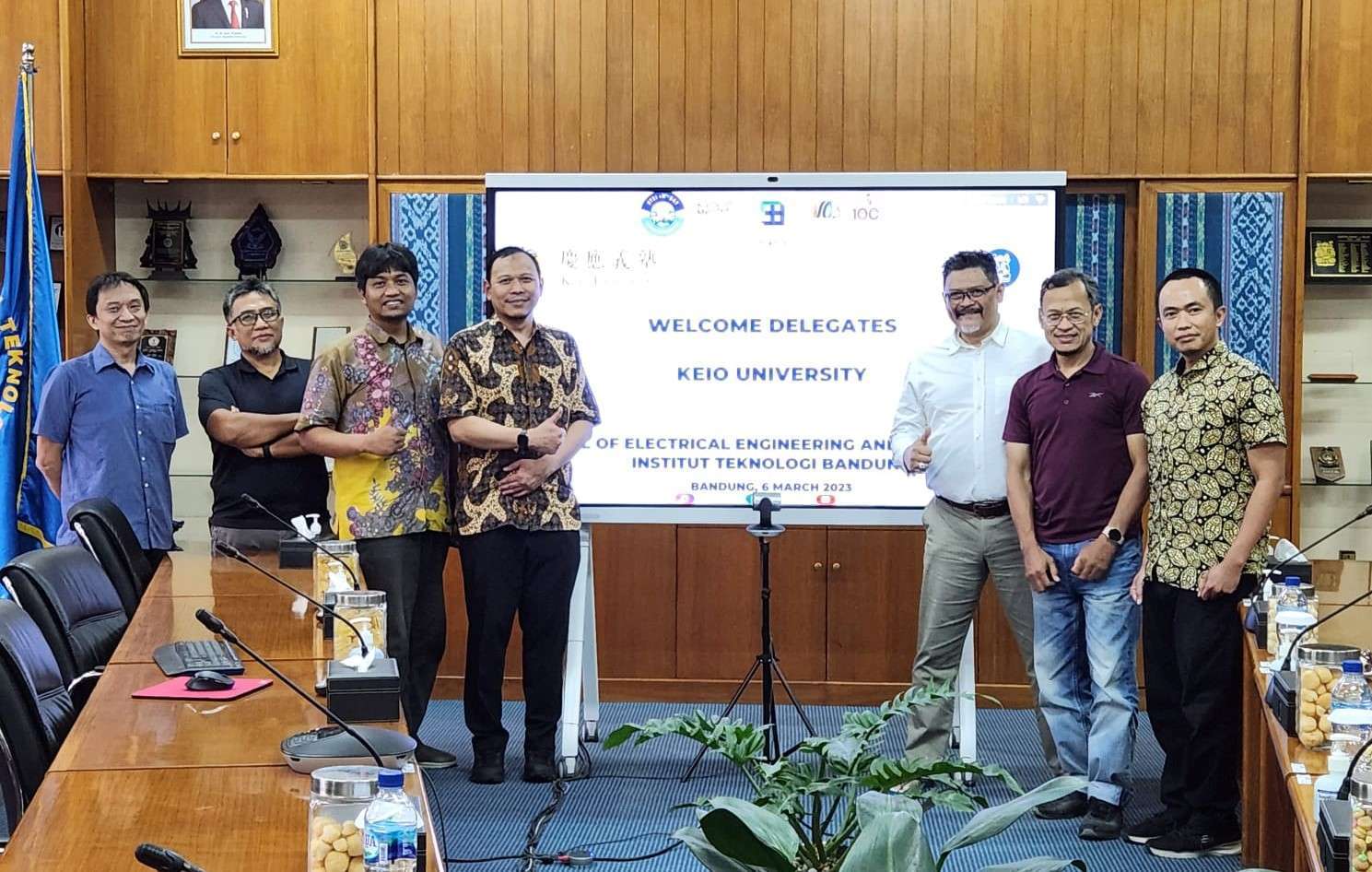 STEI Menerima Kunjungan dari KEIO University