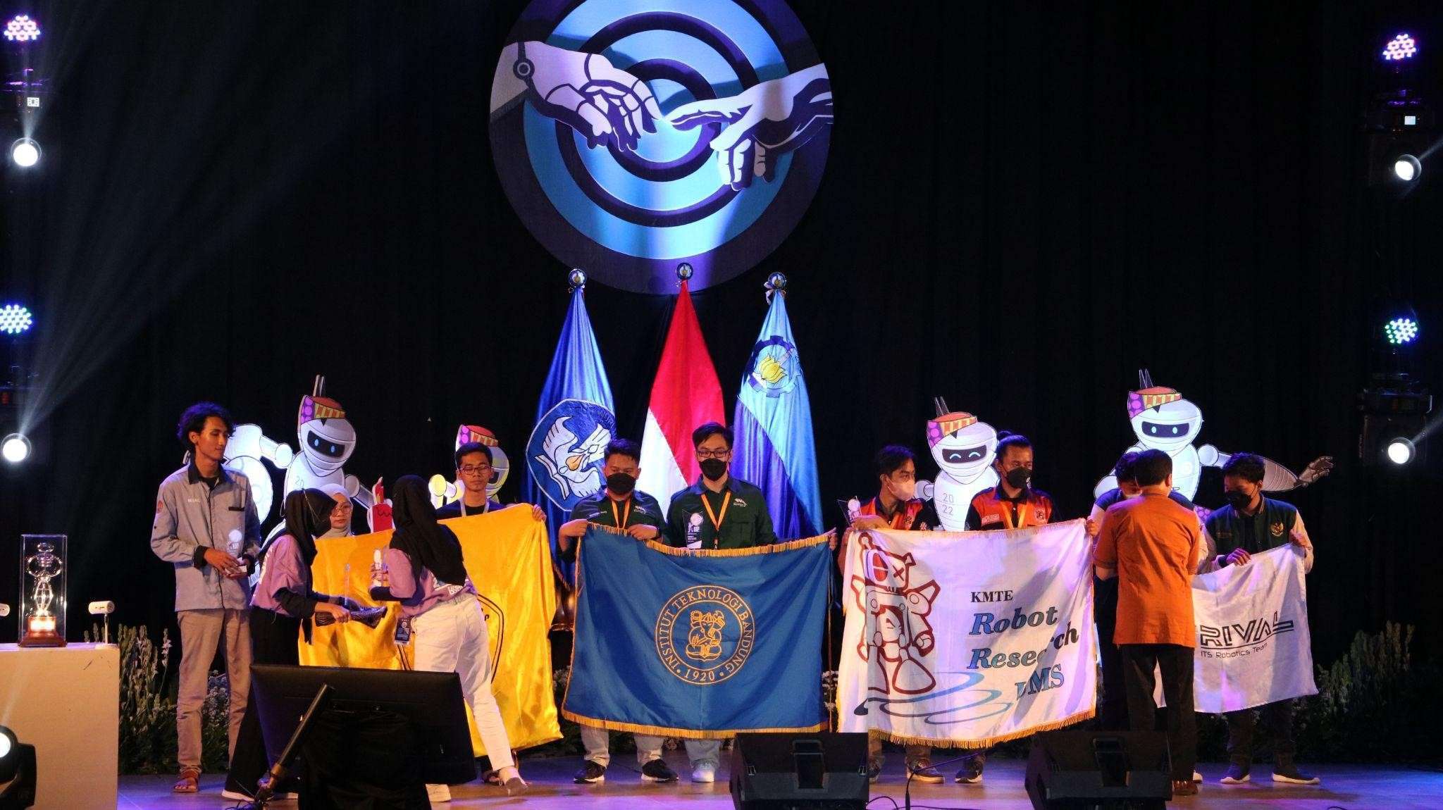 Dua Prestasi Mahasiswa STEI dalam Kontes Robot Indonesia (KRI) Tingkat Nasional tahun 2022