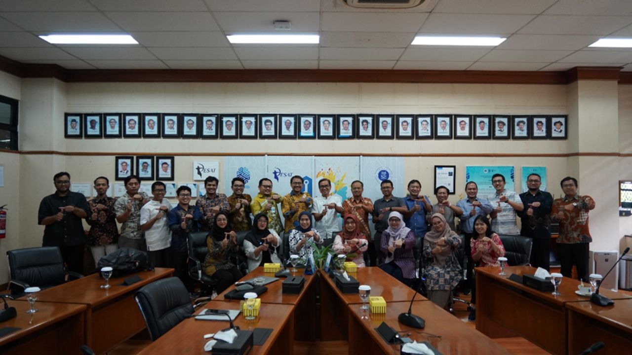STEI ITB Terima Kunjungan FTI ITERA untuk Diskusi Kerja Sama dan Pengelolaan Laboratorium