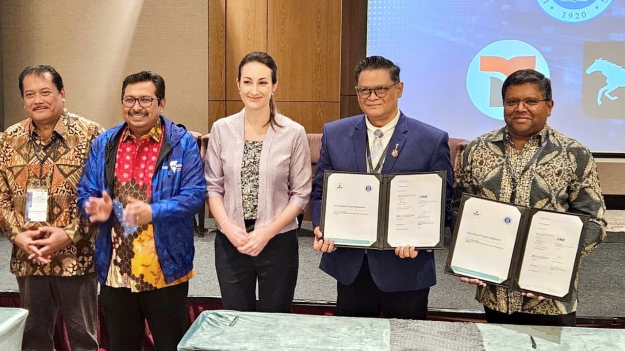 STEI ITB dan Deakin University Resmikan Program Double Degree Keamanan Siber melalui Penandatanganan MoA