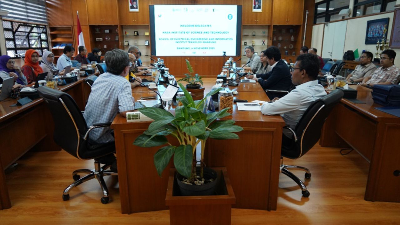 Kunjungan Nara Institute of Science and Technology (NAIST) ke STEI ITB Bahas Potensi Kolaborasi Riset dan Akademik
