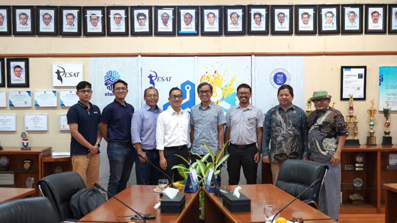 PCI Limited Singapore Jajaki Kerja Sama Akademik dan Pengembangan Teknologi dengan STEI ITB