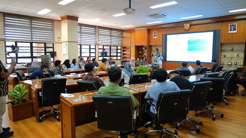 Kolaborasi STEI ITB dan UGM Kaji Persepsi Publik terhadap PLTS Atap melalui Pendekatan Gamifikasi