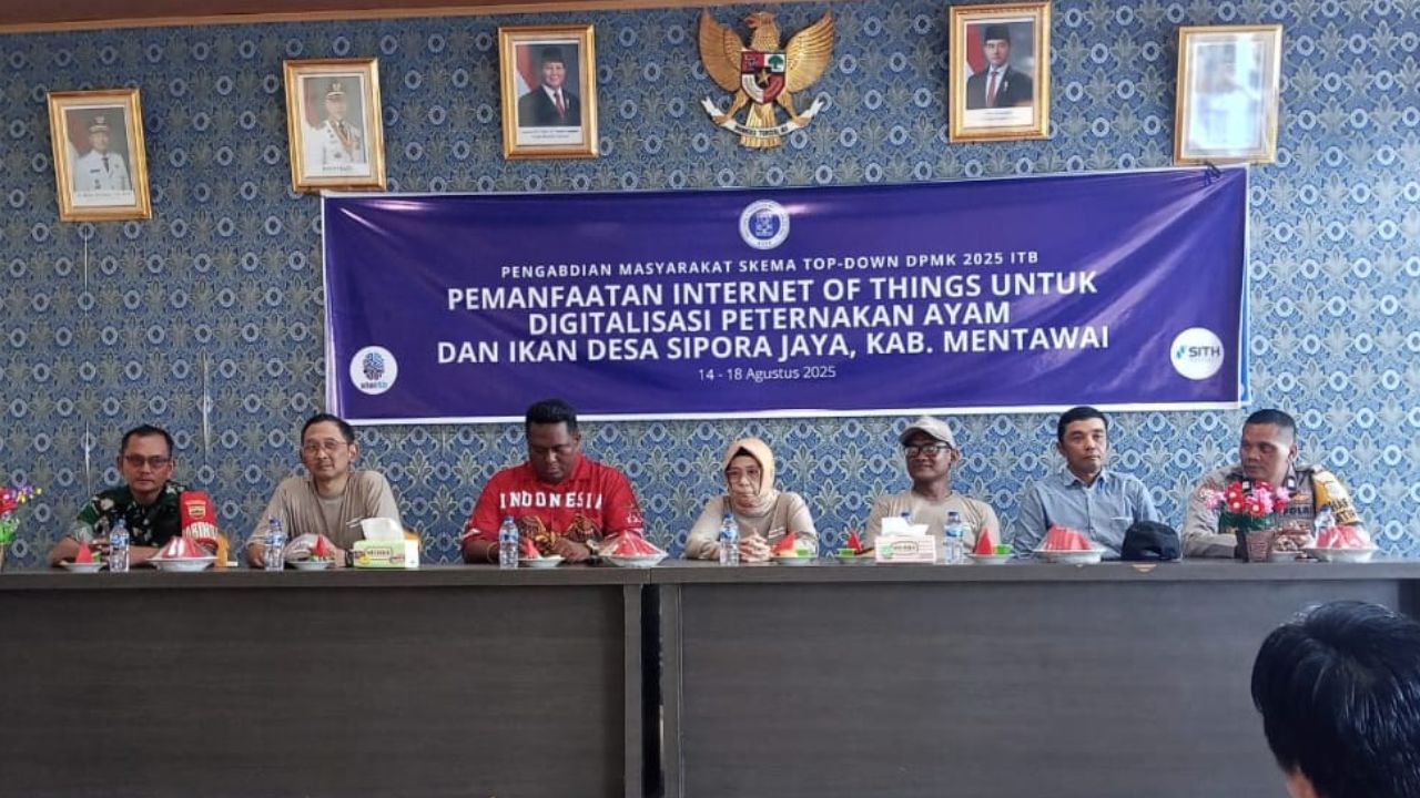 Tim ITB Terapkan IoT untuk Digitalisasi Peternakan di Desa Sipora Jaya