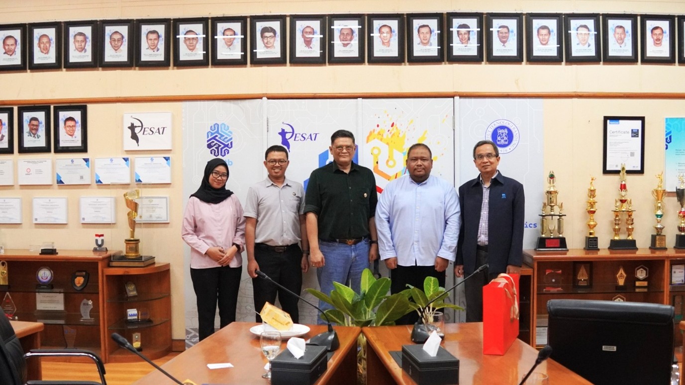 STEI ITB Terima Kunjungan Friendcom, Bahas Peluang Magang Mahasiswa