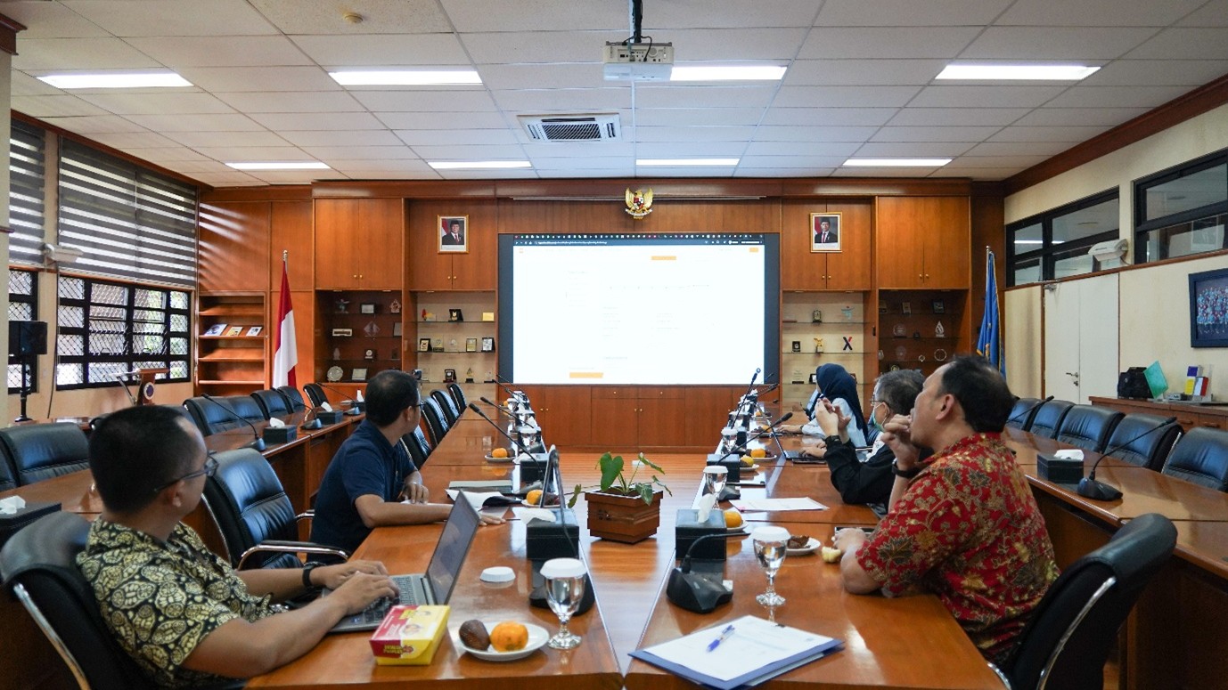STEI ITB Terima Kunjungan Delegasi Keio University Bahas Kolaborasi Program Doktor