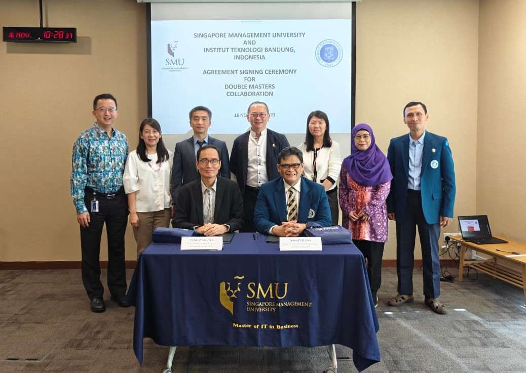 Dekan STEI ITB Bersama Delegasi, Resmi Menandatangani Kesepakatan Magister Bersama dengan SMU di Singapura