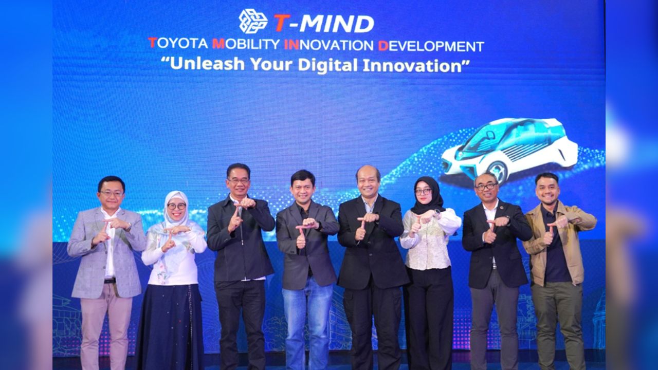 Kolaborasi STEI ITB–Toyota Hadirkan Industrial Class tentang Transformasi Digital Otomotif