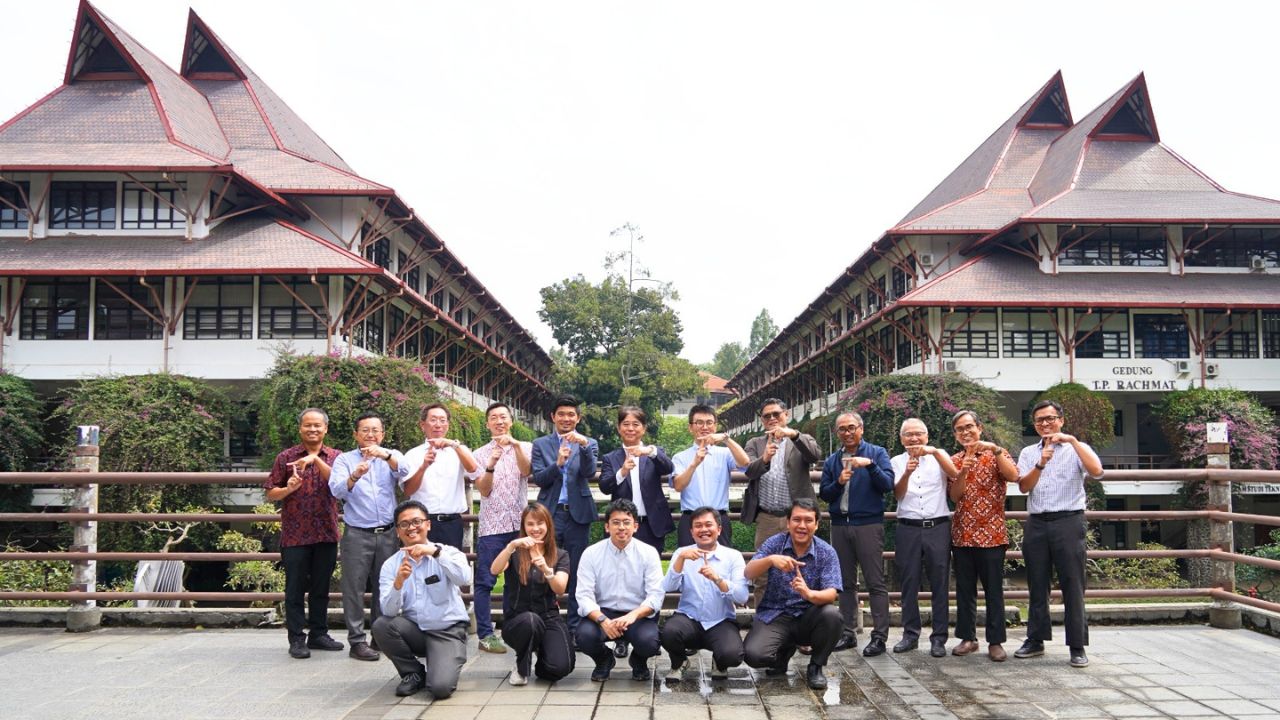 STEI ITB Menerima Kunjungan Toyota Motor Corporation dalam upaya Kerja Sama Pengembangan Software-Defined Cars