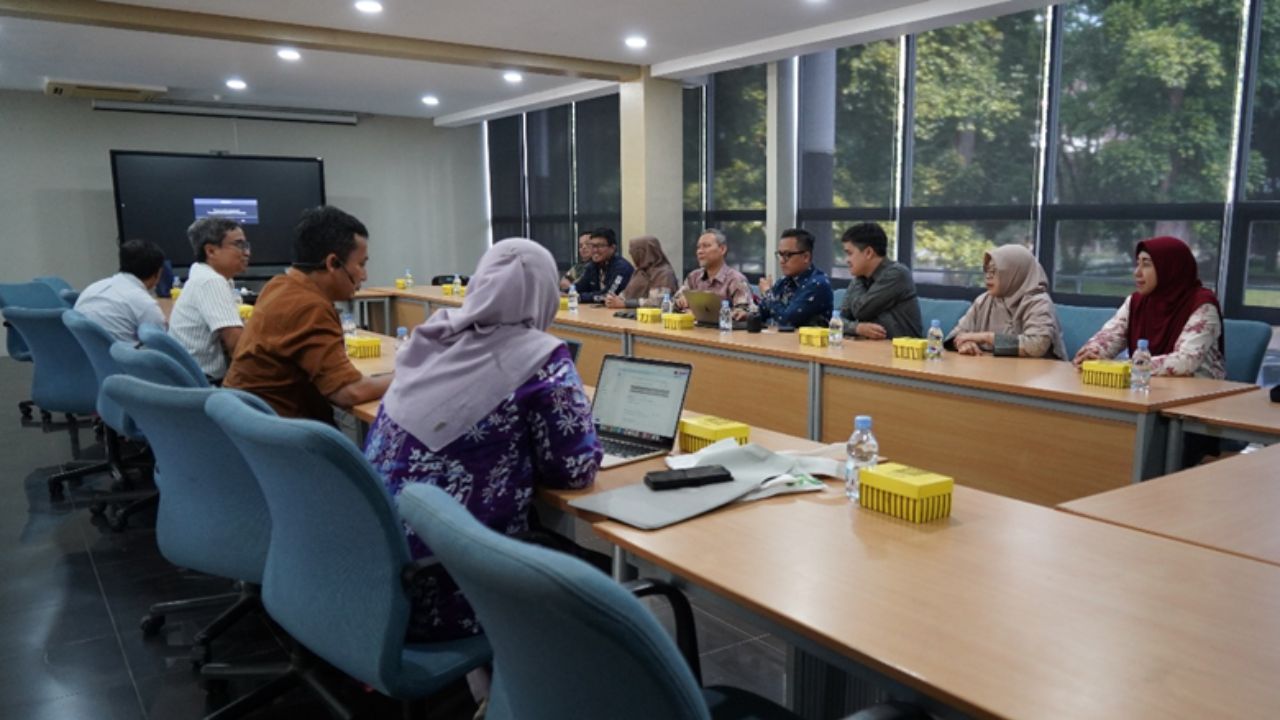 STEI ITB dan UPN “Veteran” Jakarta Jajaki Kolaborasi melalui Pembahasan Kurikulum