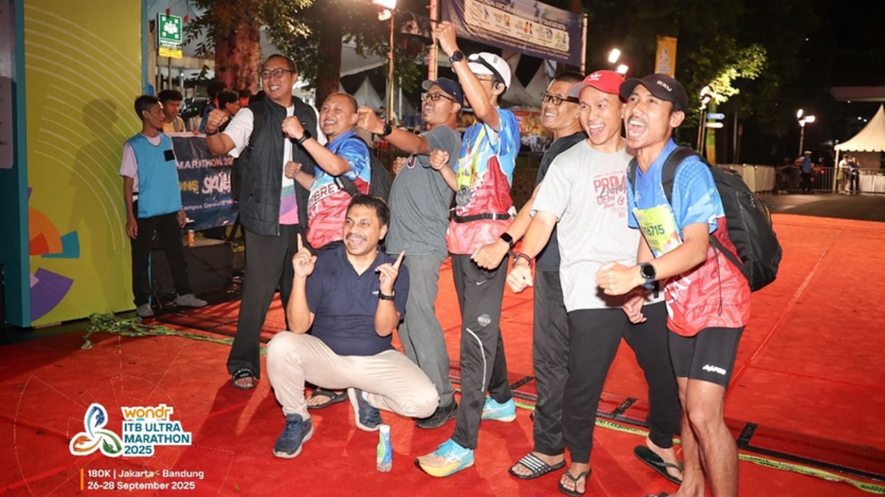 STEI Pesat Ngabret Raih Juara 2 pada Relay 16 Mix di Wondr ITB Ultra Marathon 2025