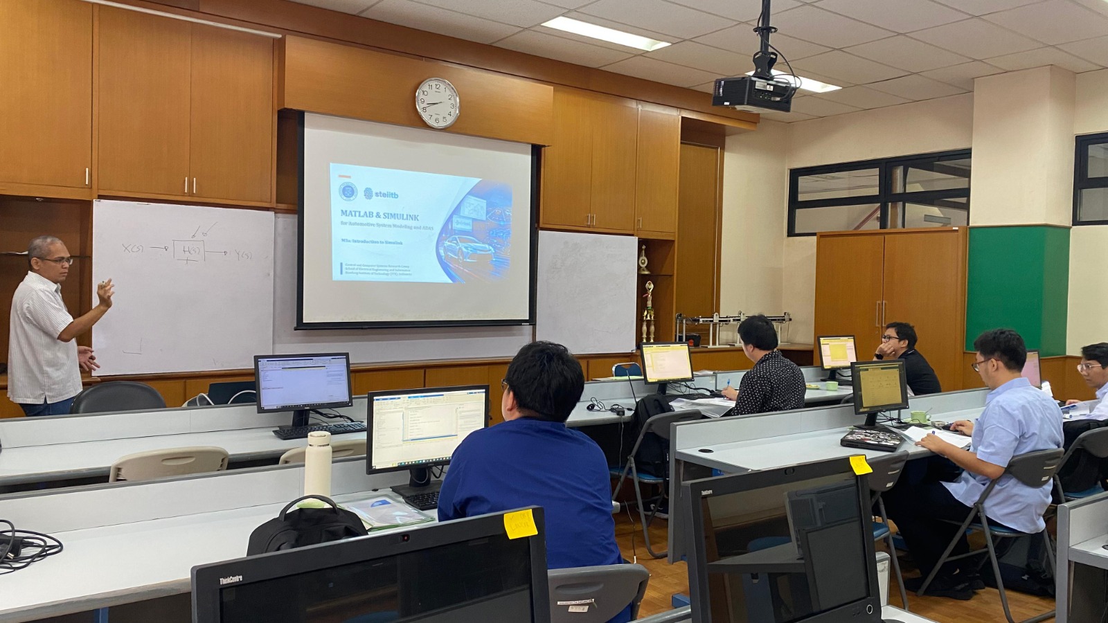 Kelompok Keahlian Sistem Kendali dan Komputer STEI ITB Menyelenggarakan Pelatihan MATLAB dan Simulink untuk Tim Engineering ADAS TMMIN