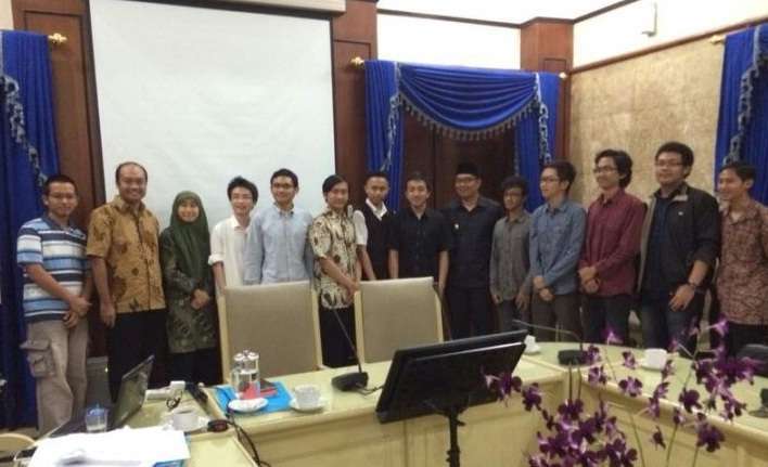 Presentasi Mahasiswa Prodi IF dan STI di kantor Walikota