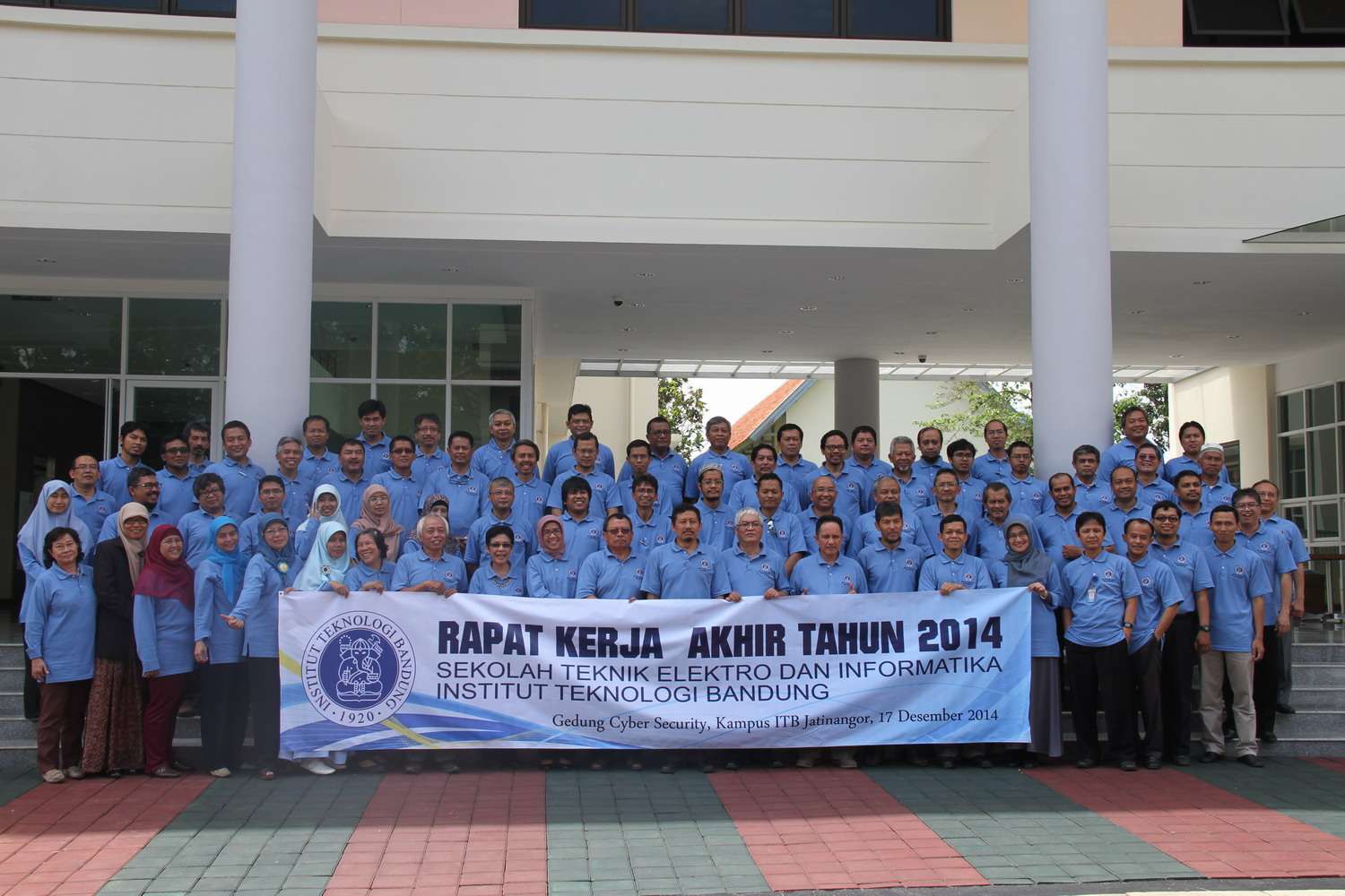 Rapat Kerja di Gedung Cyber Security