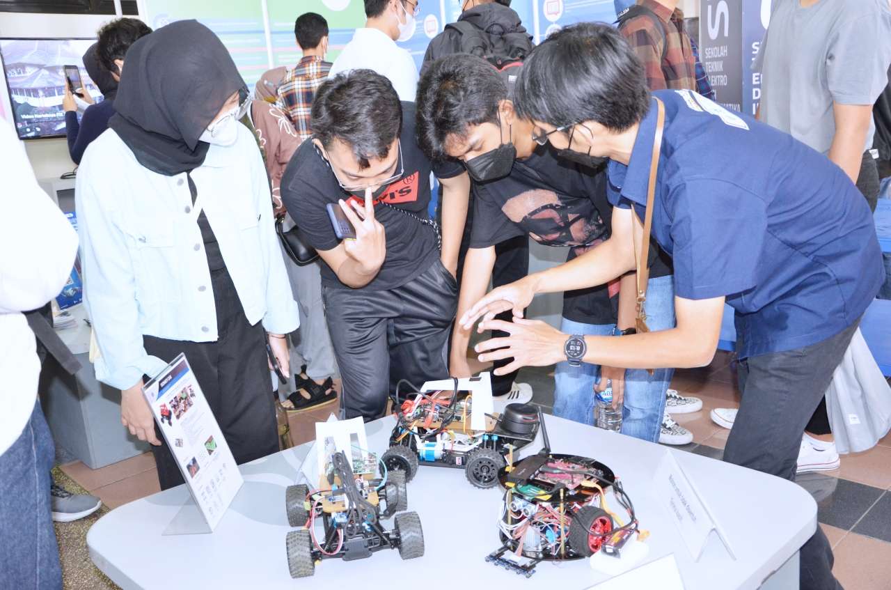 ITB Education Open House 2022 Held Again Offline Since the Pandemic