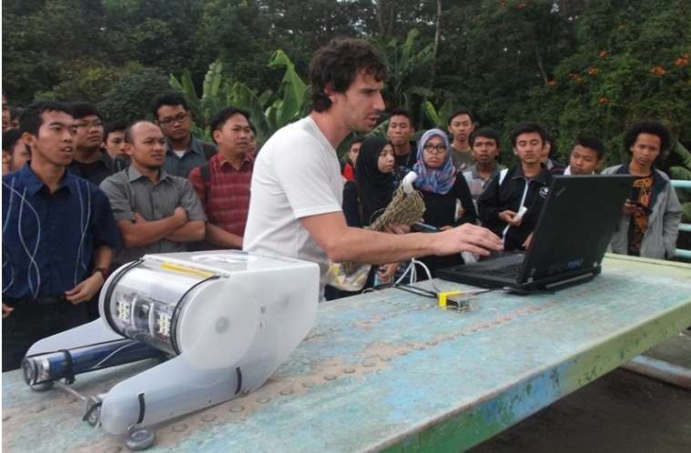 Tutorial Sehari Robotika