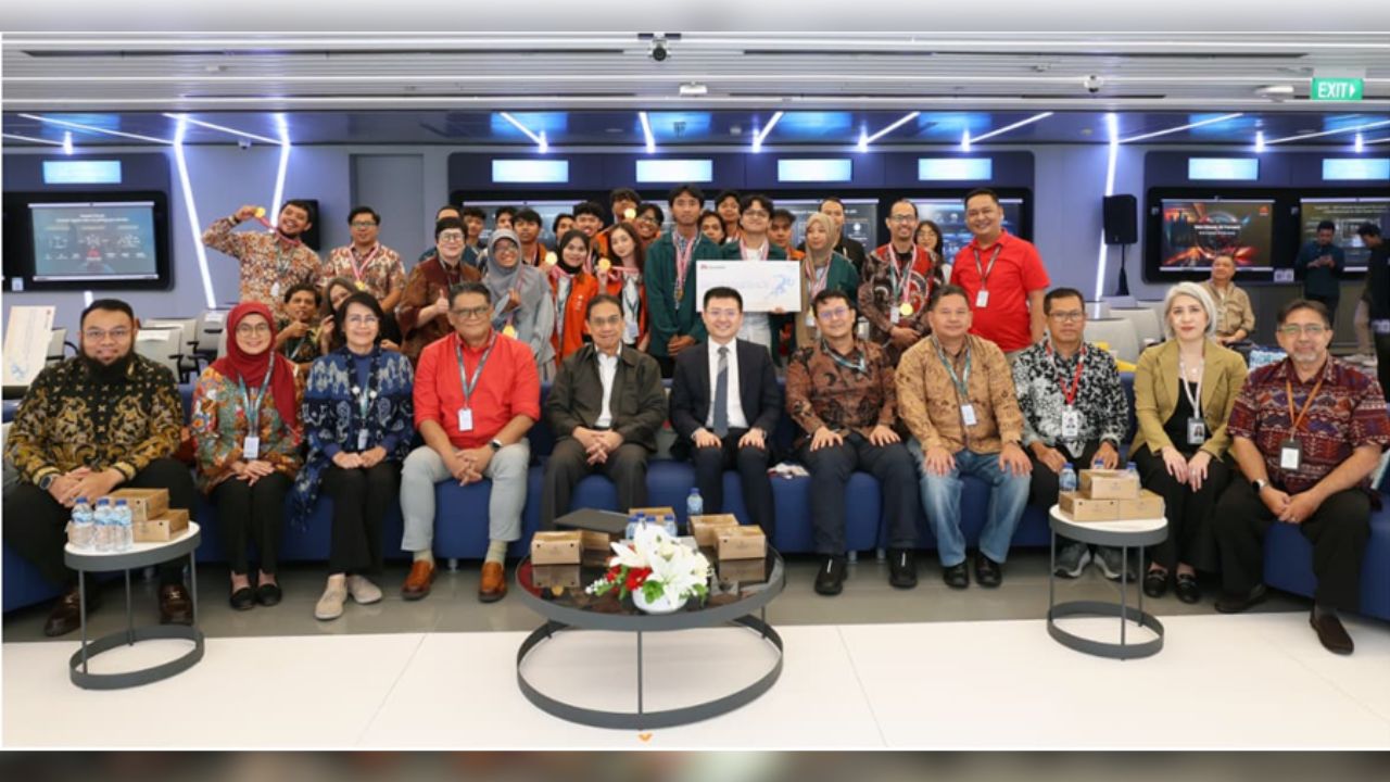 Tim STEI ITB Raih Juara pada Innovation Track Huawei ICT Competition 2025