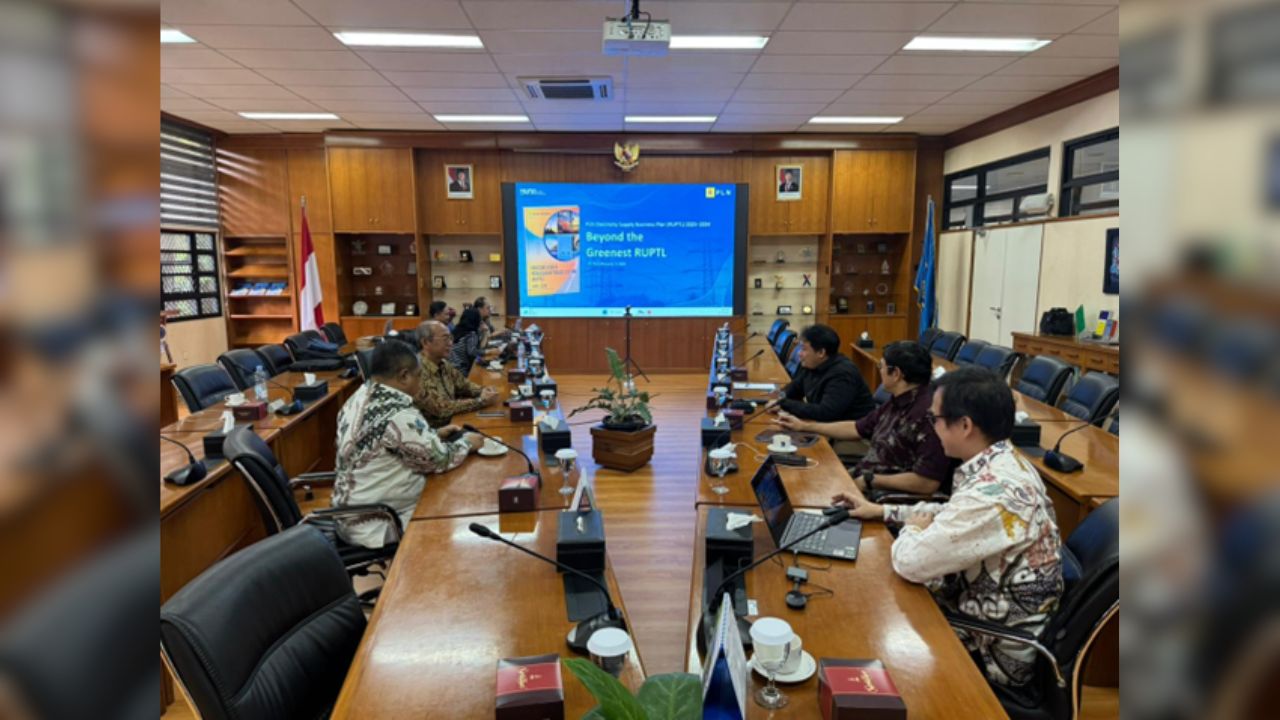 KunjunganDirekturPLN - 2