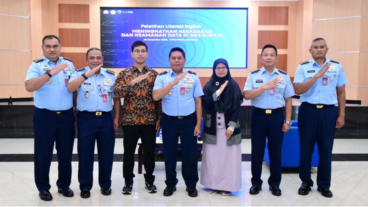 Pelatihan Literasi Digital Dosen STEI ITB dan Koharmatau untuk Meningkatkan Kesadaran dan Keamanan Data