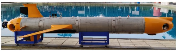 Glider Bawah Air Hibrida untuk Eksplorasi dan Pengawasan Maritim