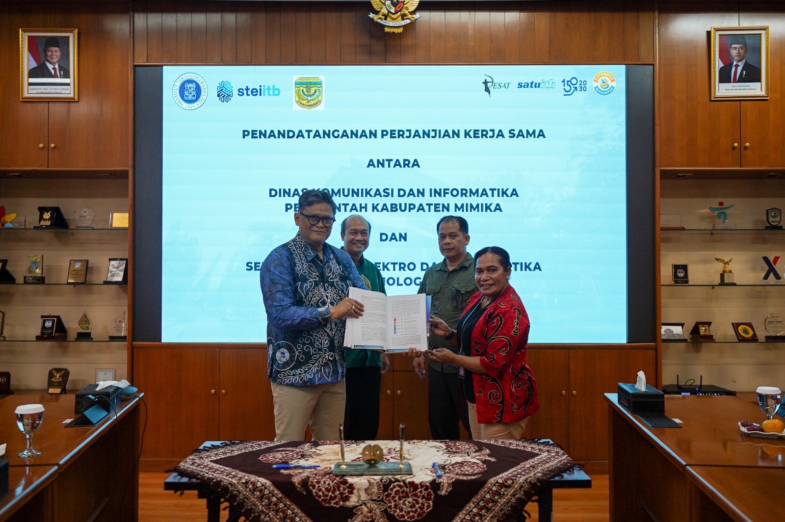 STEI ITB dan Diskominfo Kabupaten Mimika Jalin Kerja Sama Penyusunan Rencana Induk Teknologi Informasi
