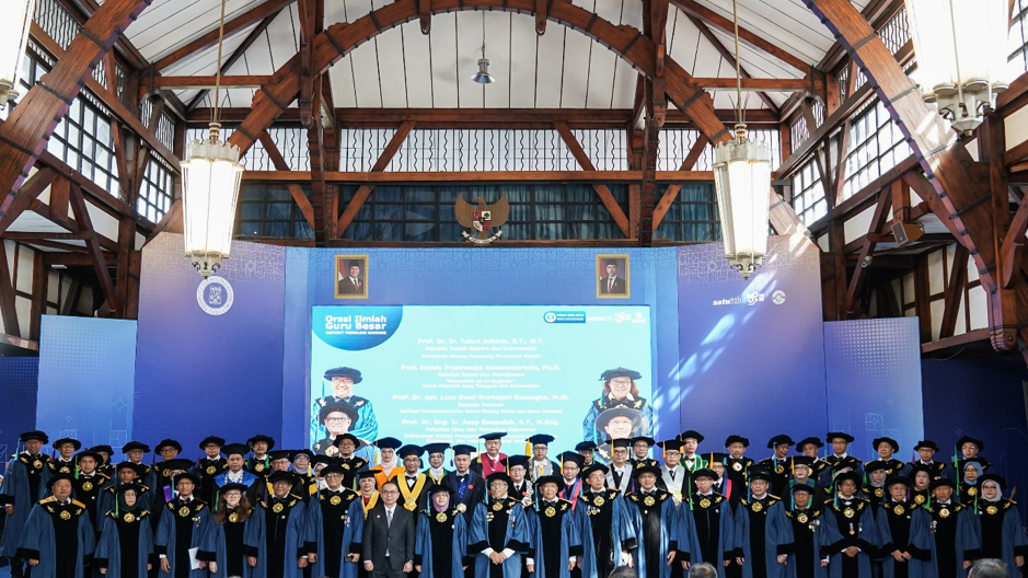 Prof. Dr. Ir. Tutun Juhana, S.T., M.T., I.P.U. Soroti Rekayasa Kinerja Jaringan sebagai Penopang Peradaban Digital